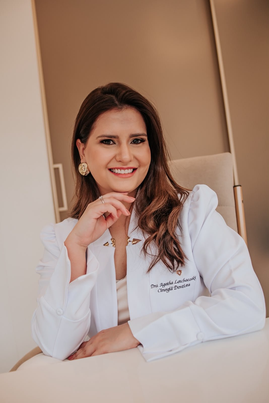 Drª Agatha Letchacoski no consultório